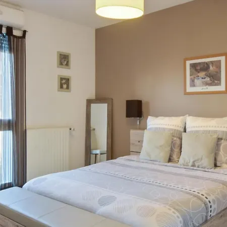 Apartman A 40 M² Balcon Et Vue Sur La